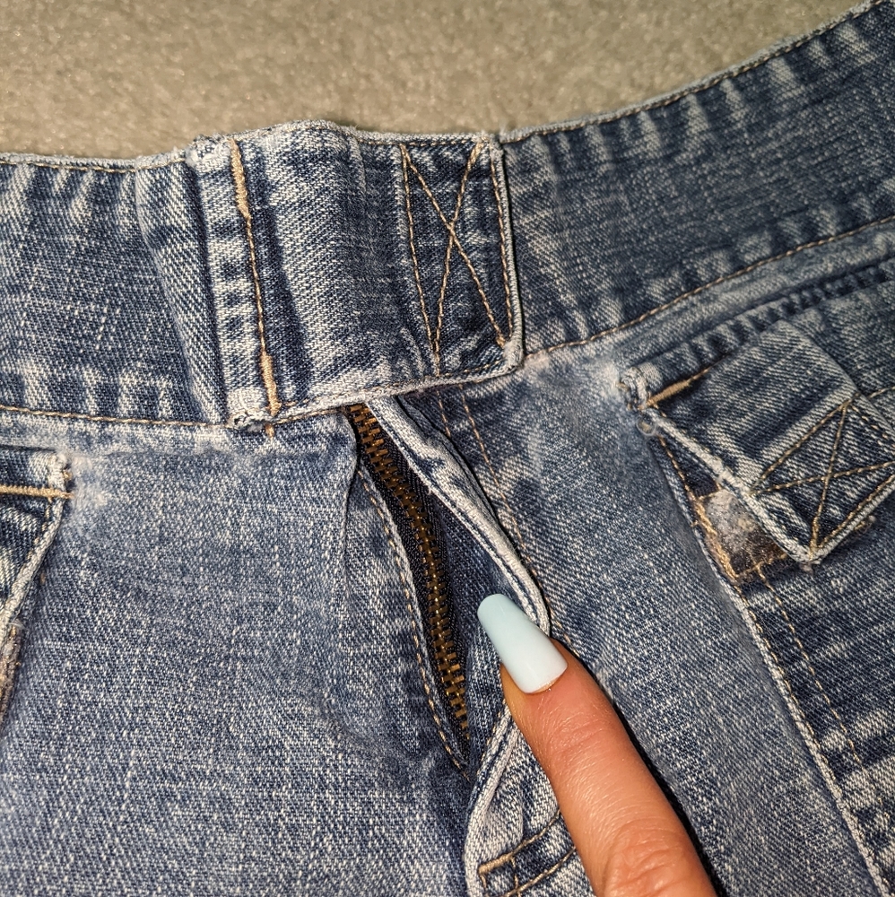 Old navy Jean shorts - Picture 5 of 16